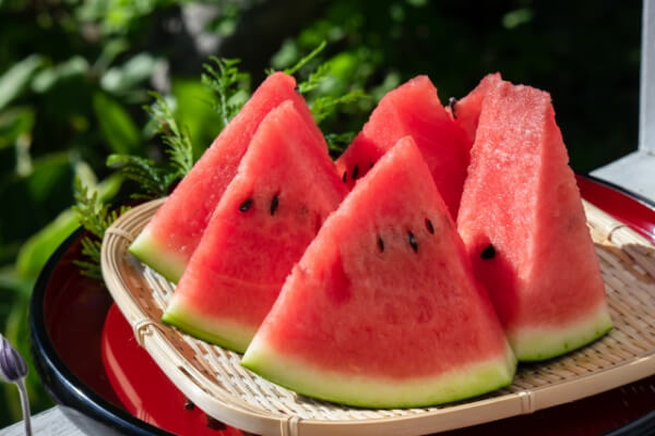 スイカを美味しく食べる方法